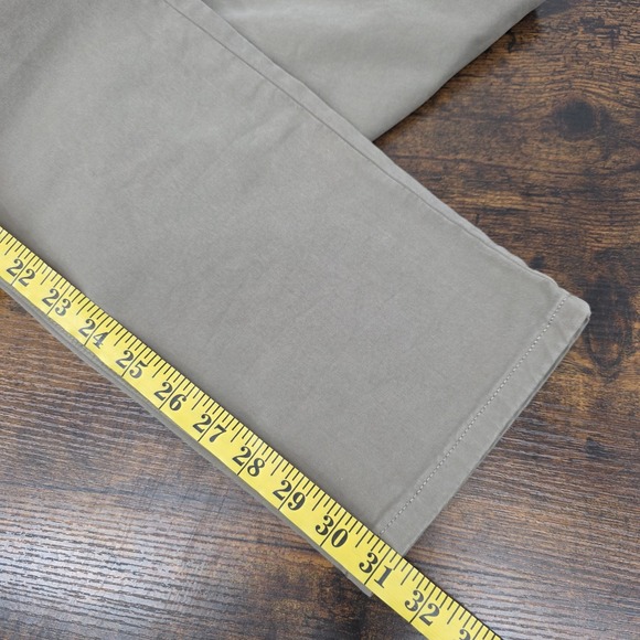 NEW Flint and Tinder Mens Pant Chino Flim‎ Fit Green Drab Size 33x32 Twill - Picture 8 of 8